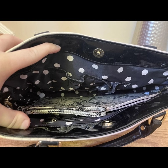 Anne Klein brand 2 in 1 Purse - Picture 4 of 6